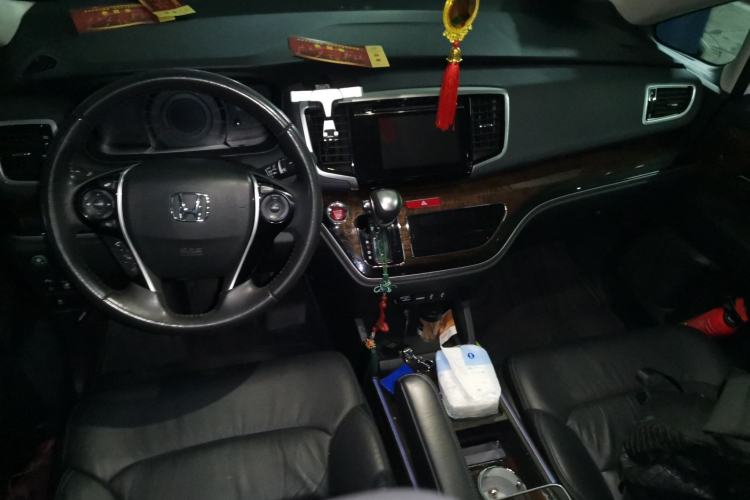 Used Honda Odyssey 2015 2.4L Smart Edition Center Console