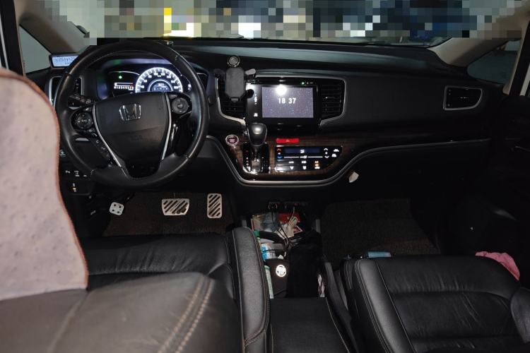 Used Honda Odyssey 2015 Updated Version 2.4L Smart Edition Center Console