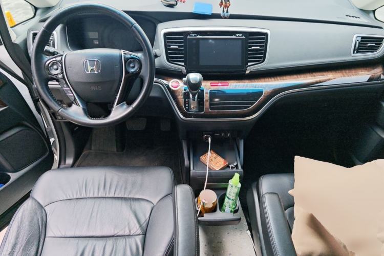 Used Honda Odyssey 2015 Updated Version 2.4L Smart Edition Center Console