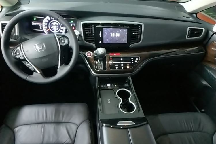 Used Honda Odyssey 2015 2.4L Smart Edition Center Console
