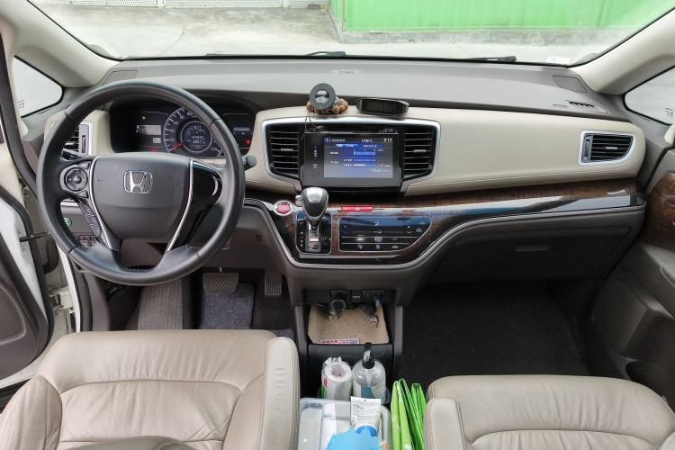 Used Honda Odyssey 2015 2.4L Luxury Edition Center Console