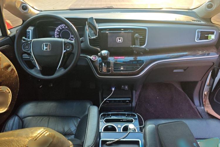 Used Honda Odyssey 2015 Updated Version 2.4L Smart Edition Center Console