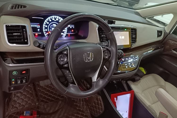 Used Honda Odyssey 2015 2.4L Smart Edition Center Console