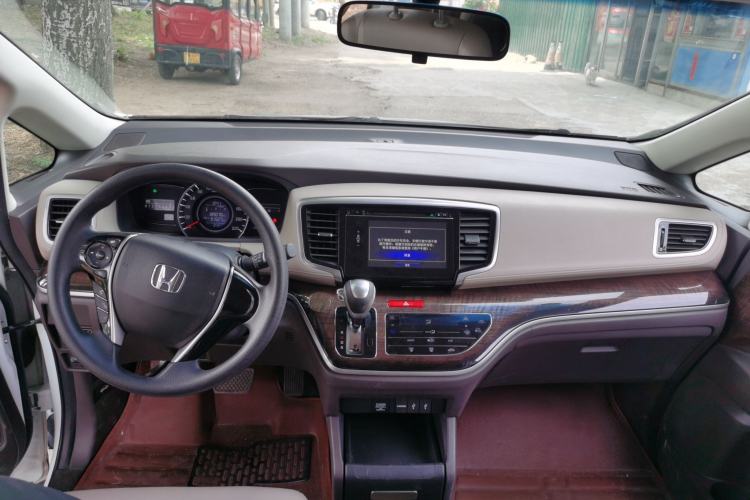 Used Honda Odyssey 2015 2.4L Comfort Edition Center Console