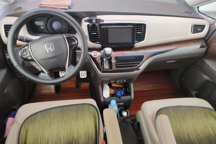 Used Honda Odyssey 2015 Revised 2.4L Luxury Edition Center Console