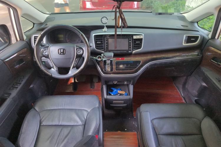 Used Honda Odyssey 2015 Revised Version 2.4L Supreme Edition Center Console