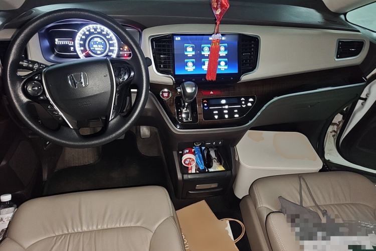 Used Honda Odyssey 2015 Revised 2.4L Luxury Edition Center Console