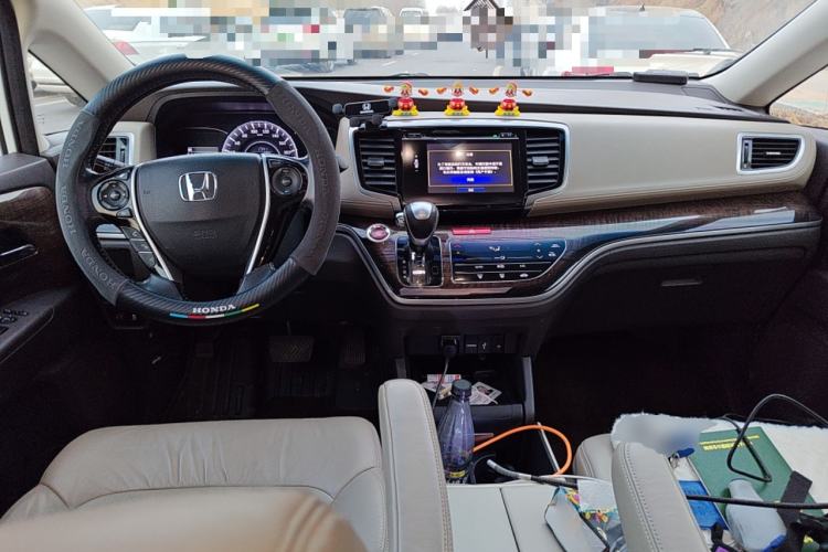 Used Honda Odyssey 2015 2.4L Luxury Edition Center Console