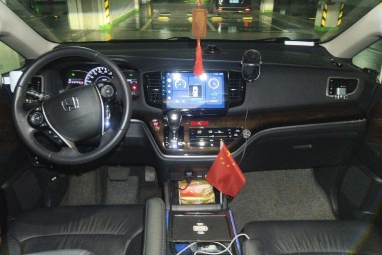 Used Honda Odyssey 2015 Updated Version 2.4L Smart Edition Center Console