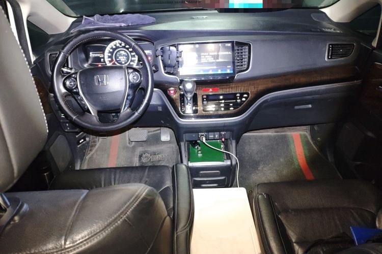 Used Honda Odyssey 2015 Updated Version 2.4L Smart Edition Center Console