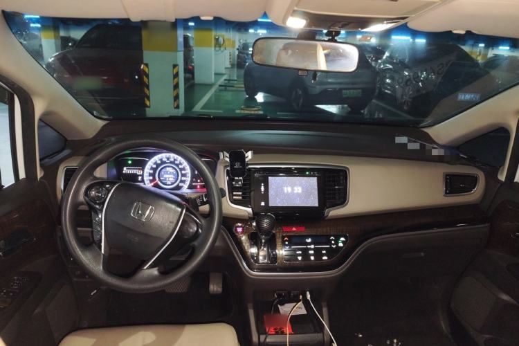 Used Honda Odyssey 2015 Revised 2.4L Luxury Edition Center Console