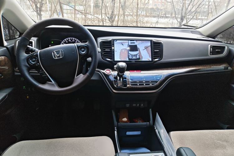 Used Honda Odyssey 2015 2.4L Smart Edition Center Console