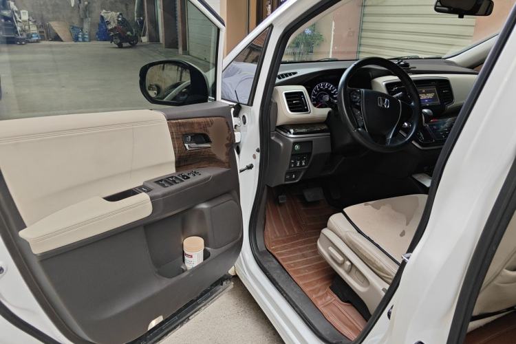 Used Honda Odyssey 2015 2.4L Luxury Edition Driver Seat