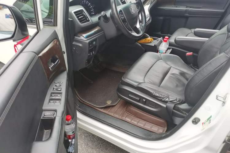 Used Honda Odyssey 2015 Revised Version 2.4L Supreme Edition Driver Seat