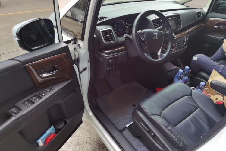 Used Honda Odyssey 2015 Updated Version 2.4L Smart Edition Driver Seat