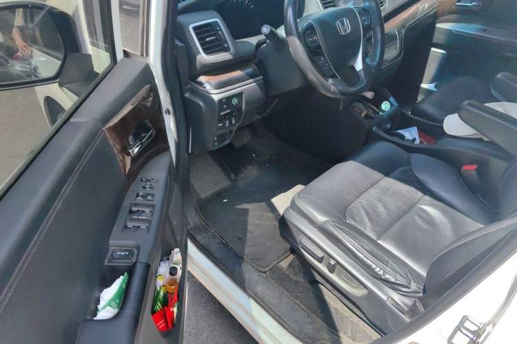 Used Honda Odyssey 2015 Revised Version 2.4L Supreme Edition Driver Seat