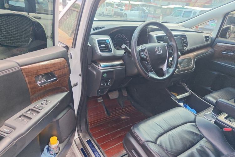 Used Honda Odyssey 2015 Updated Version 2.4L Smart Edition Driver Seat