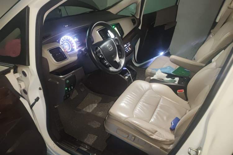 Used Honda Odyssey 2015 2.4L Luxury Edition Driver Seat