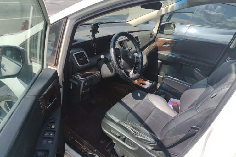 Used Honda Odyssey 2015 Updated Version 2.4L Smart Edition Driver Seat