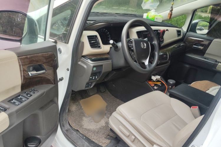 Used Honda Odyssey 2015 Revised 2.4L Luxury Edition Driver Seat