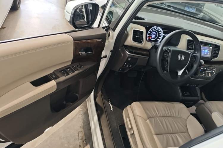 Used Honda Odyssey 2015 2.4L Smart Edition Driver Seat