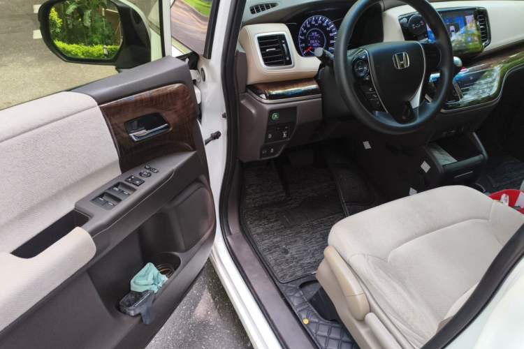Used Honda Odyssey 2015 2.4L Comfort Edition Driver Seat
