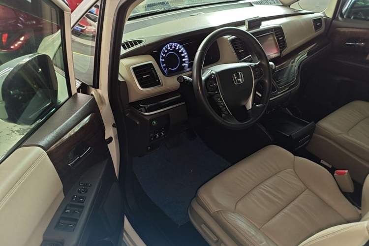 Used Honda Odyssey 2015 2.4L Smart Edition Driver Seat