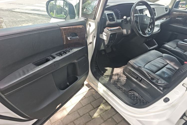 Used Honda Odyssey 2015 2.4L Smart Edition Driver Seat