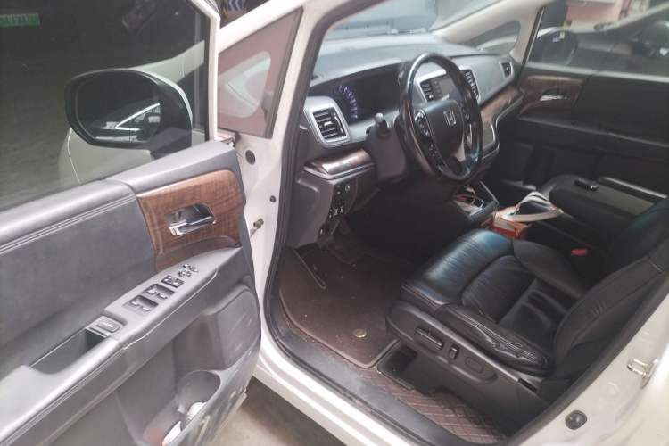 Used Honda Odyssey 2015 2.4L Smart Edition Driver Seat