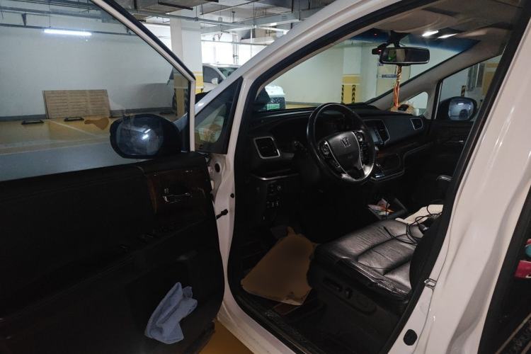 Used Honda Odyssey 2015 2.4L Supreme Edition Driver Seat