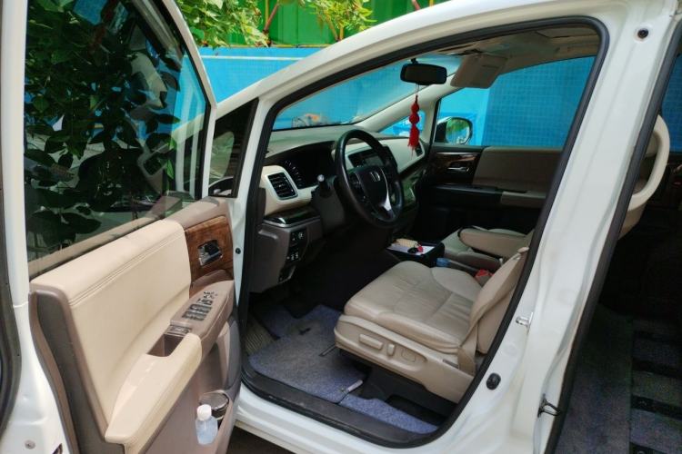 Used Honda Odyssey 2015 Revised Version 2.4L Supreme Edition Driver Seat