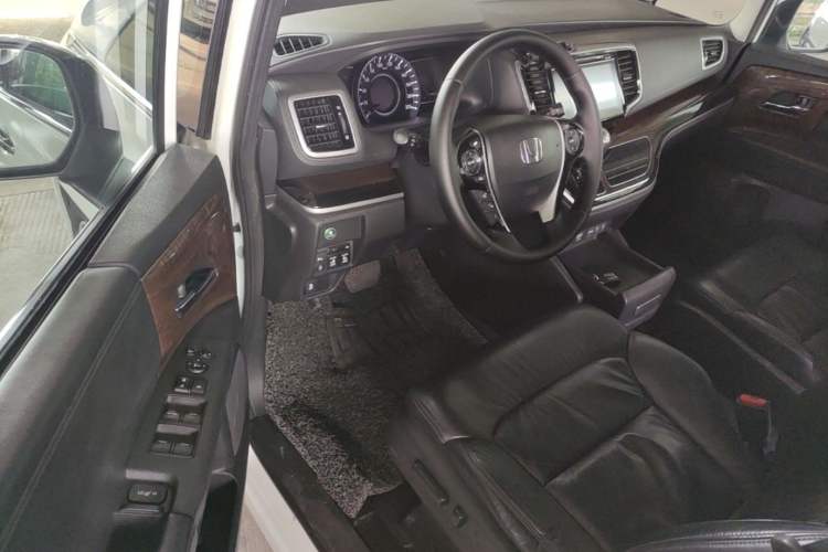 Used Honda Odyssey 2015 2.4L Smart Edition Driver Seat