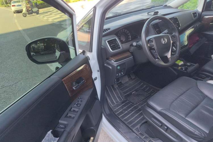 Used Honda Odyssey 2015 2.4L Smart Edition Driver Seat