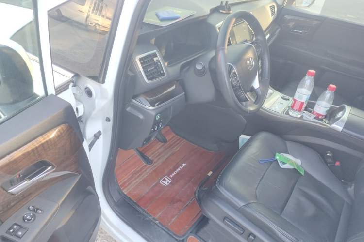 Used Honda Odyssey 2015 Updated Version 2.4L Smart Edition Driver Seat