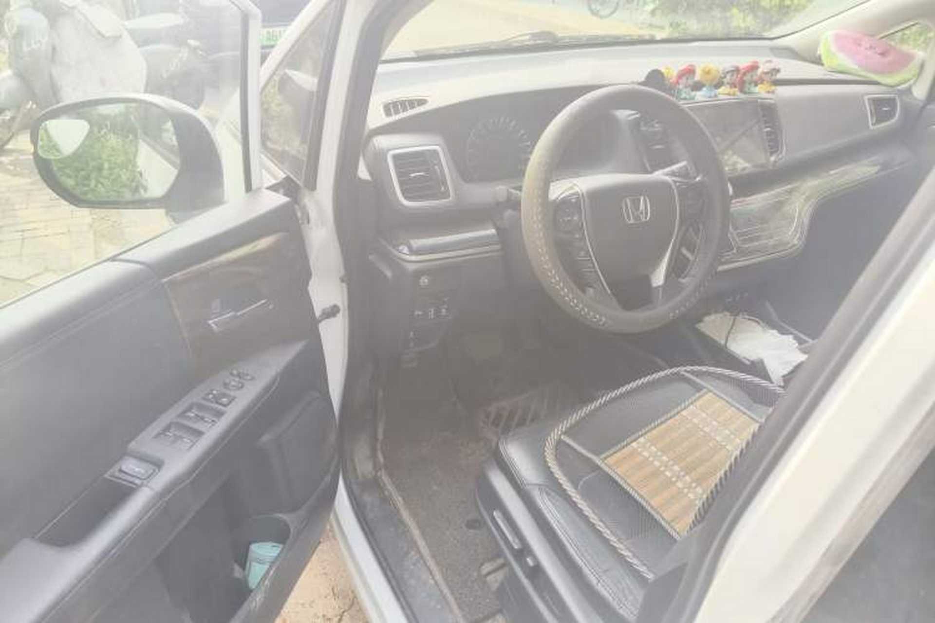 Used Honda Odyssey 2015 Updated Version 2.4L Smart Edition Driver Seat