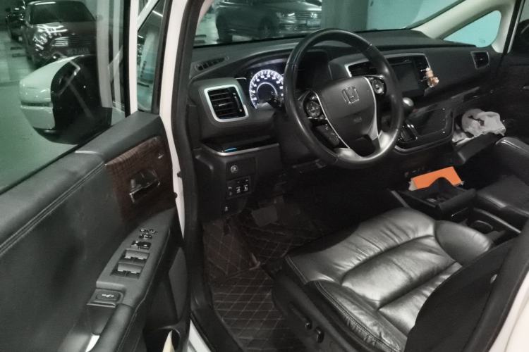 Used Honda Odyssey 2015 2.4L Smart Edition Driver Seat
