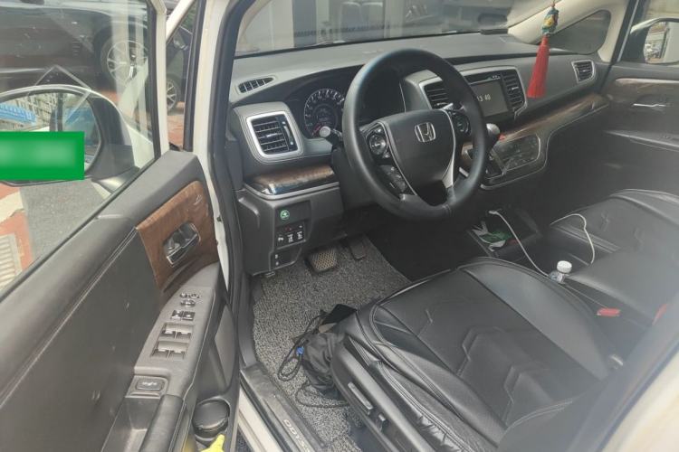 Used Honda Odyssey 2015 Updated Version 2.4L Smart Edition Driver Seat