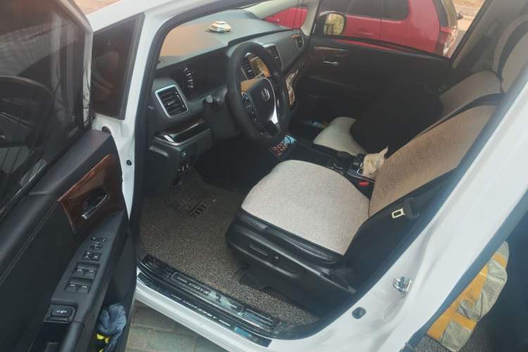 Used Honda Odyssey 2015 Updated Version 2.4L Smart Edition Driver Seat