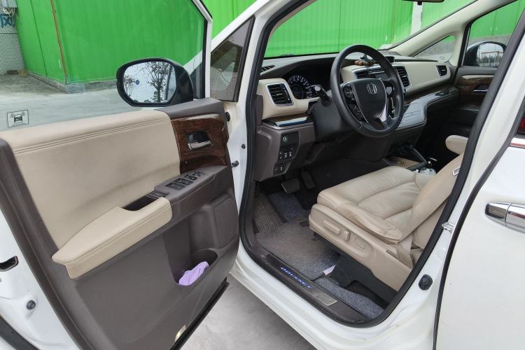 Used Honda Odyssey 2015 2.4L Luxury Edition Driver Seat