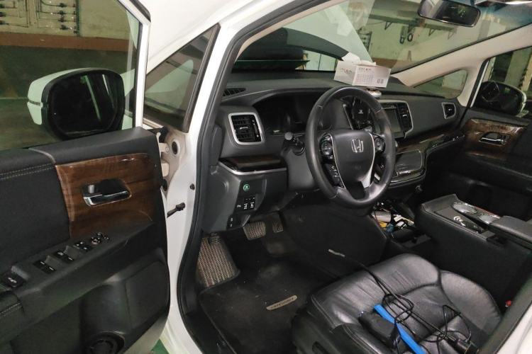 Used Honda Odyssey 2015 Updated Version 2.4L Smart Edition Driver Seat