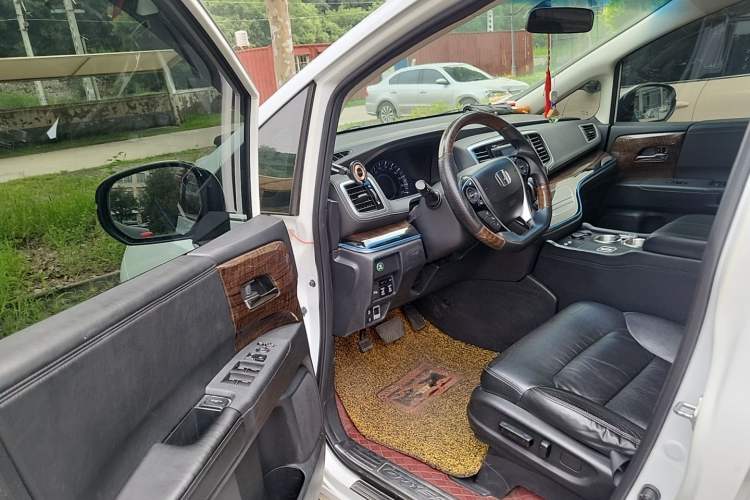 Used Honda Odyssey 2015 Updated Version 2.4L Smart Edition Driver Seat