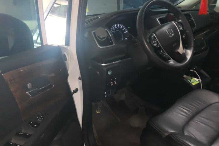 Used Honda Odyssey 2015 Updated Version 2.4L Smart Edition Driver Seat