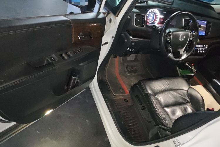 Used Honda Odyssey 2015 Updated Version 2.4L Smart Edition Driver Seat