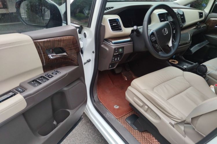 Used Honda Odyssey 2015 2.4L Supreme Edition Driver Seat
