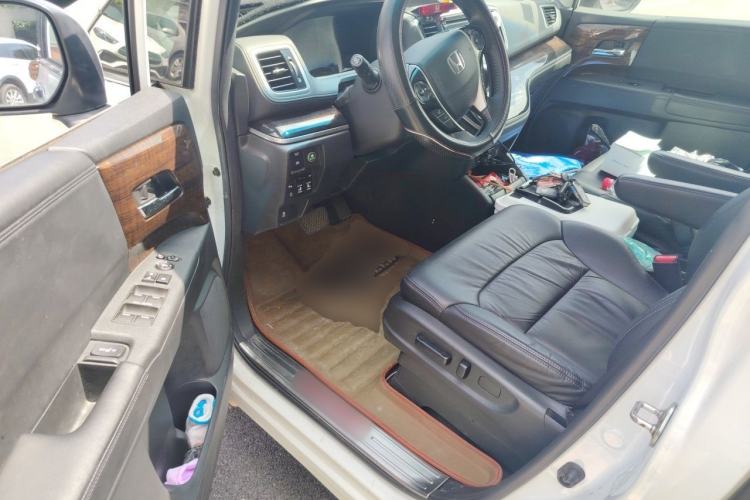 Used Honda Odyssey 2015 2.4L Supreme Edition Driver Seat