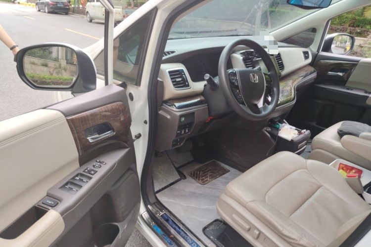 Used Honda Odyssey 2015 2.4L Luxury Edition Driver Seat