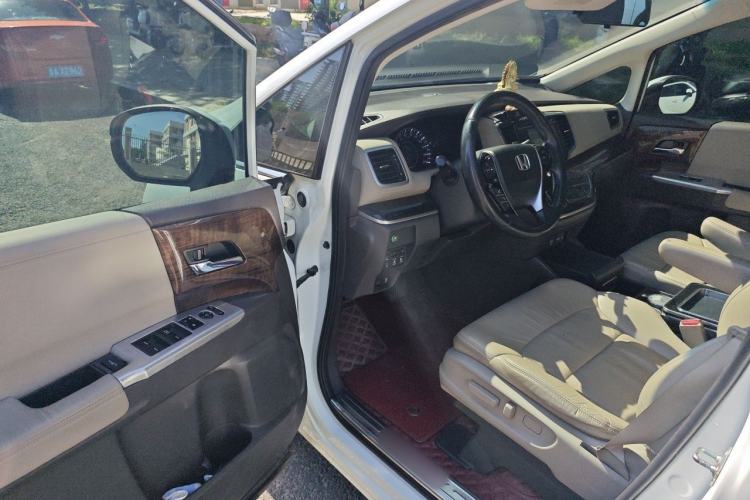 Used Honda Odyssey 2015 2.4L Luxury Edition Driver Seat