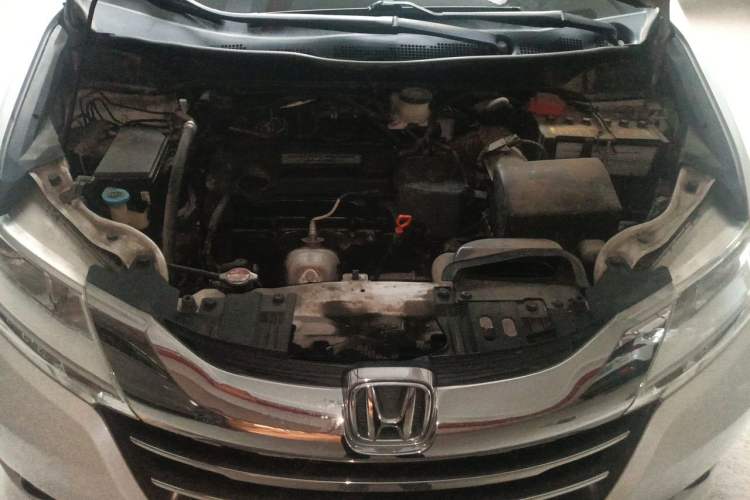 Used Honda Odyssey 2015 Revised 2.4L Luxury Edition Engine Bay
