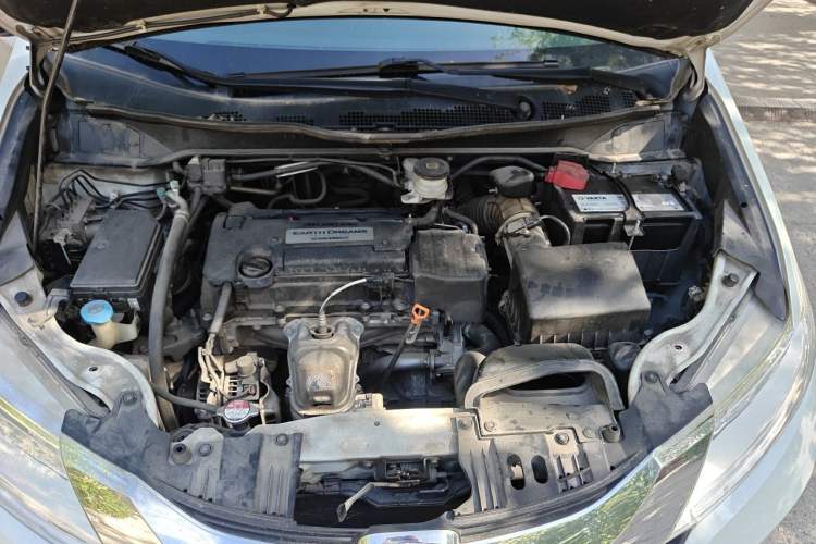 Used Honda Odyssey 2015 Updated Version 2.4L Smart Edition Engine Bay