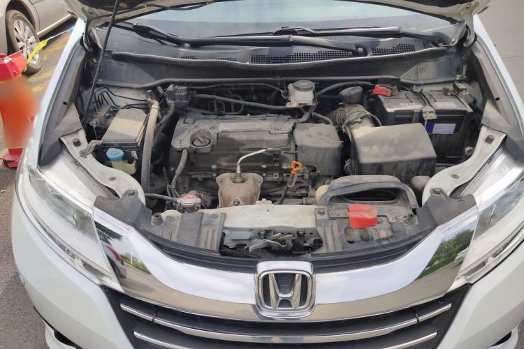 Used Honda Odyssey 2015 2.4L Smart Edition Engine Bay